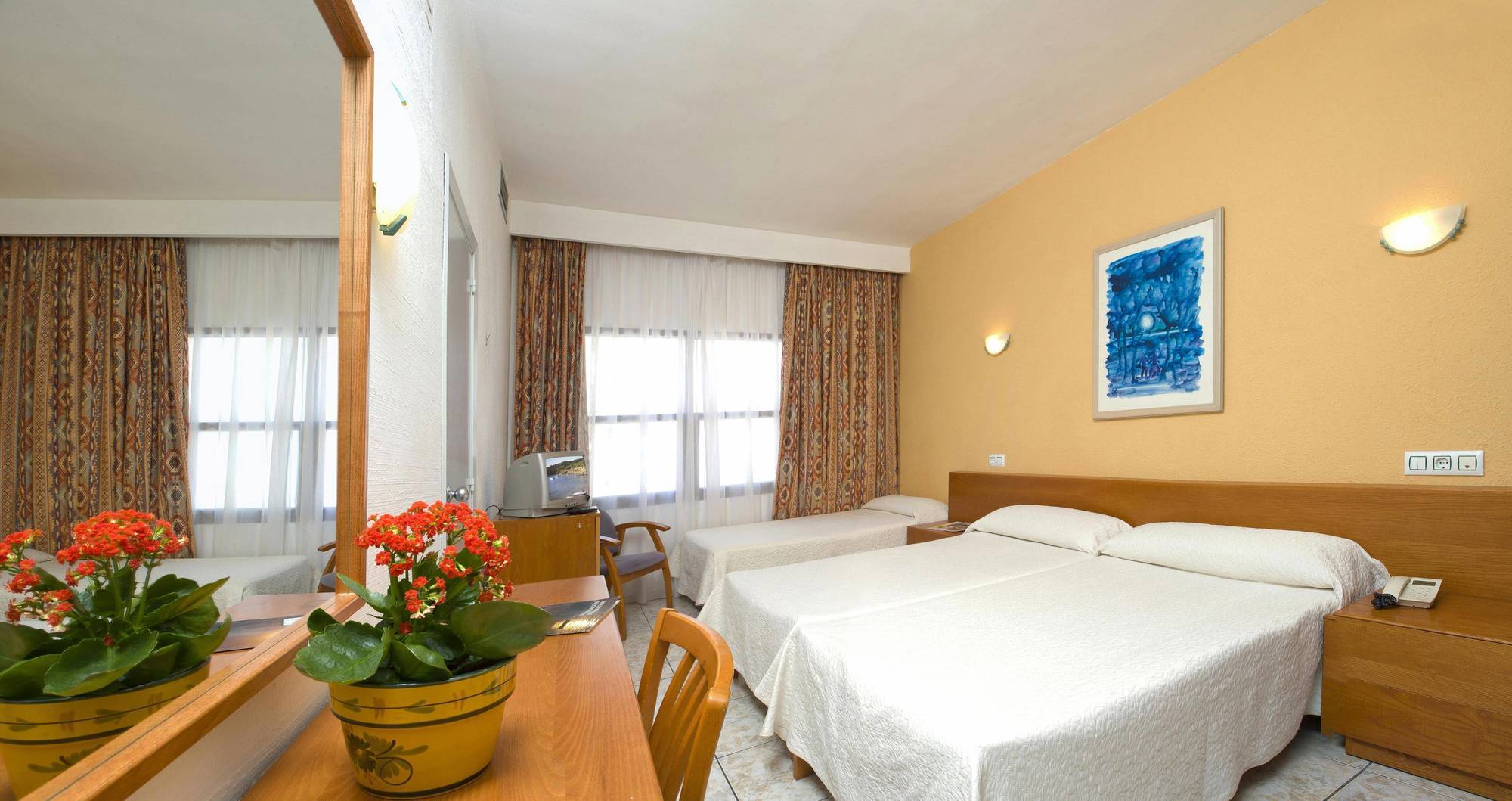 Hotel Tropical San Antonio  Bagian luar foto