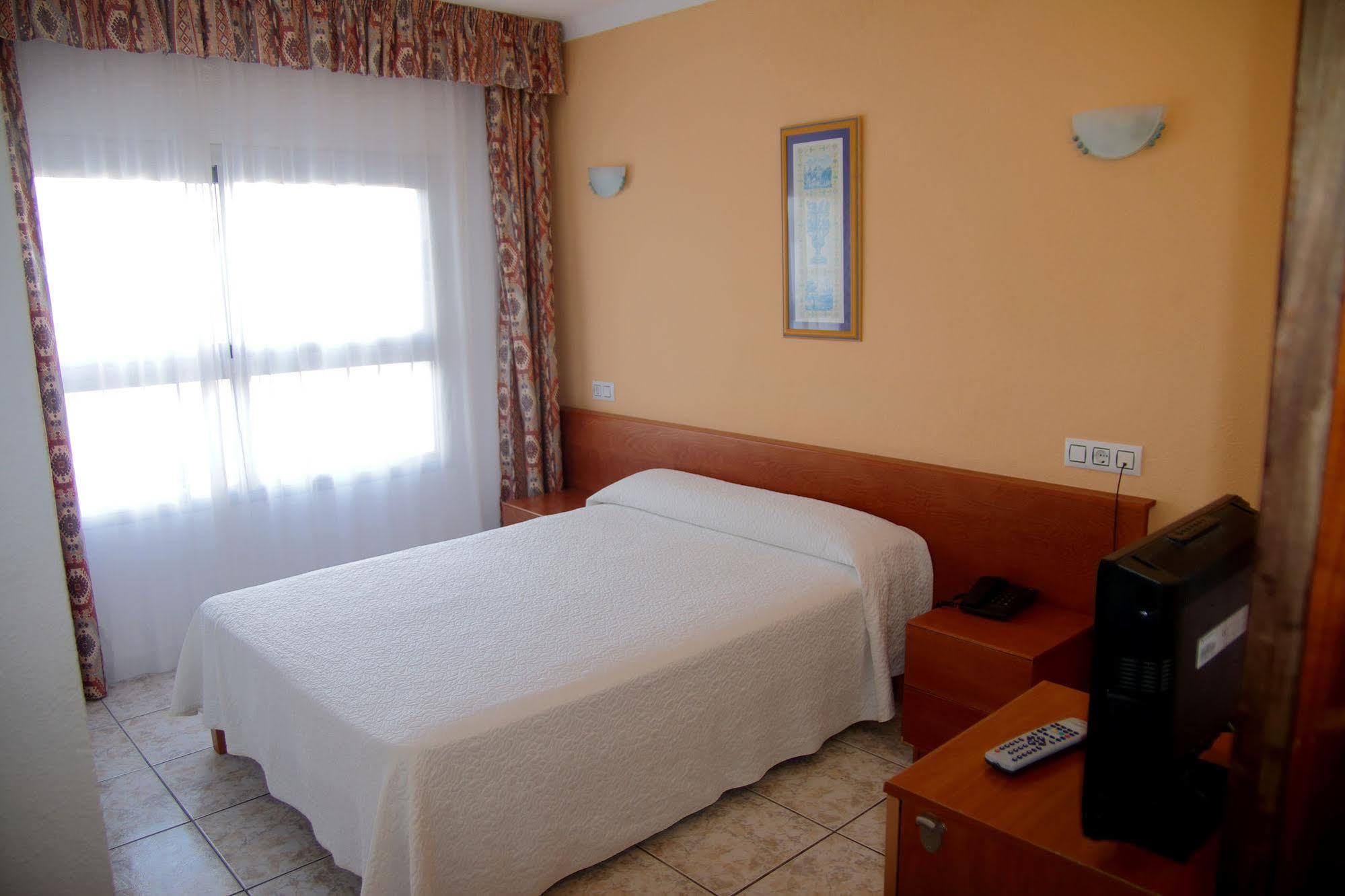 Hotel Tropical San Antonio  Bagian luar foto