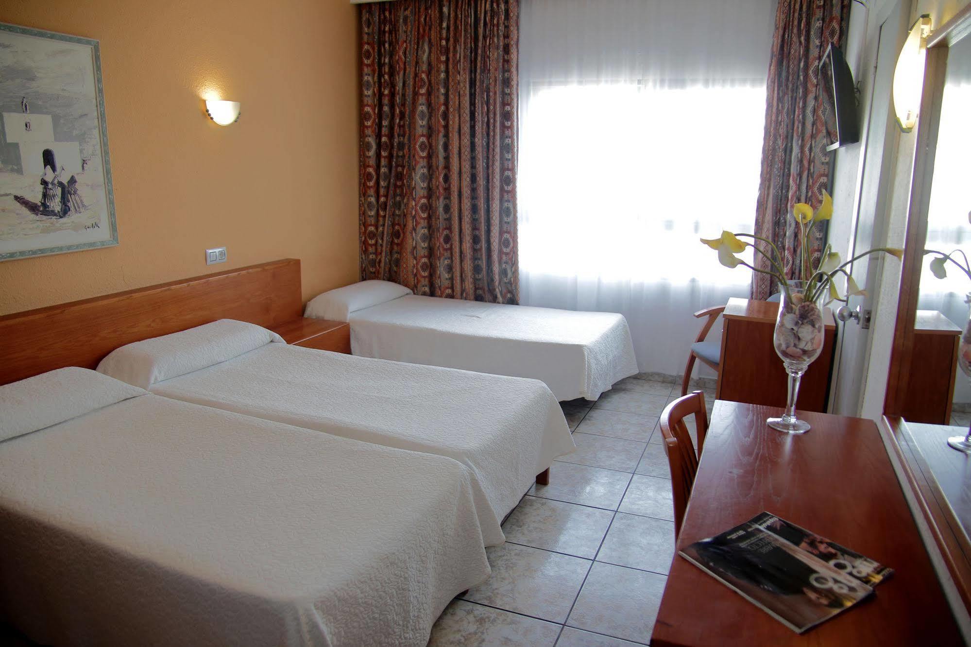 Hotel Tropical San Antonio  Bagian luar foto