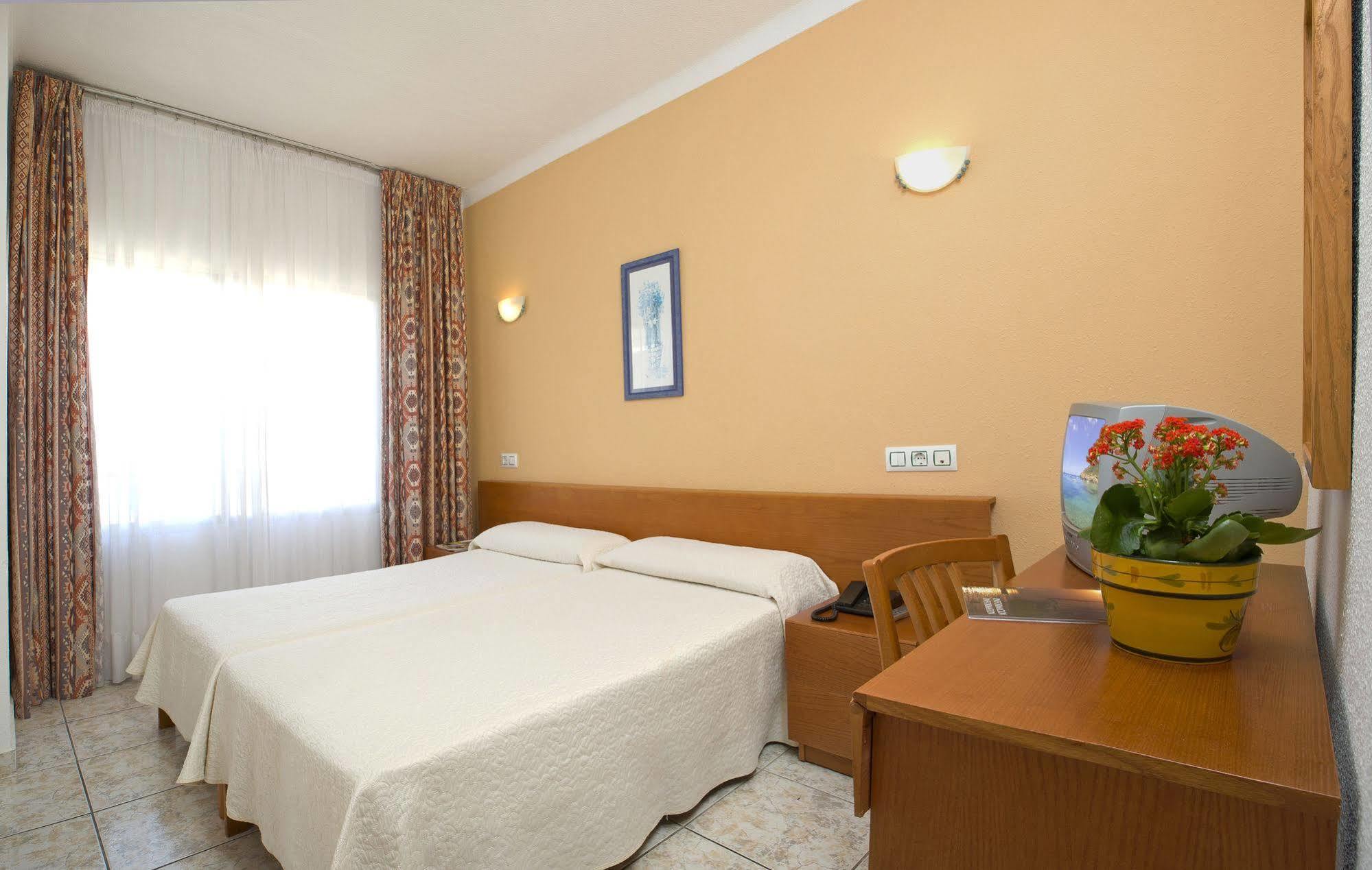 Hotel Tropical San Antonio  Bagian luar foto